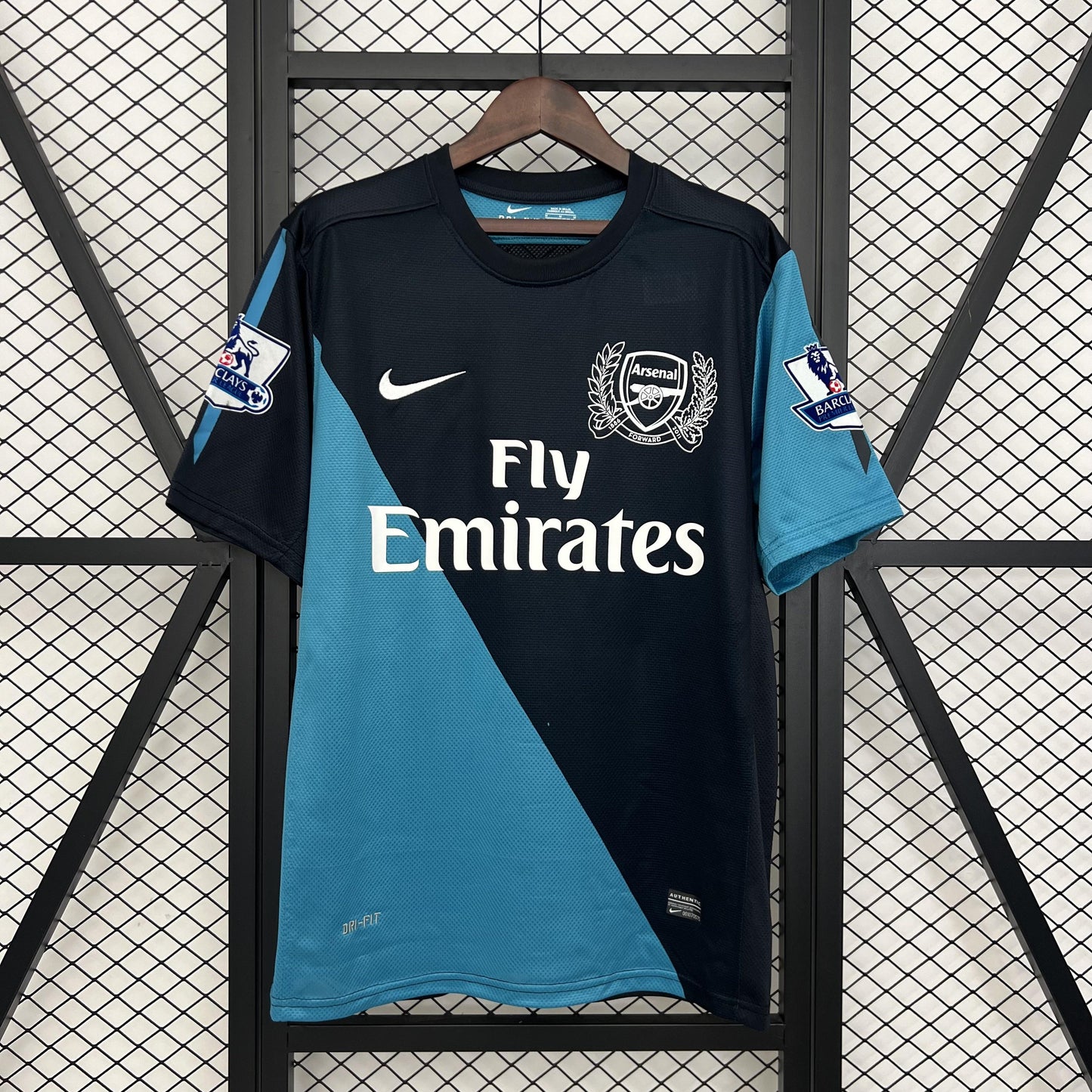 Arsenal 2011–2012 Retro Away Shirt