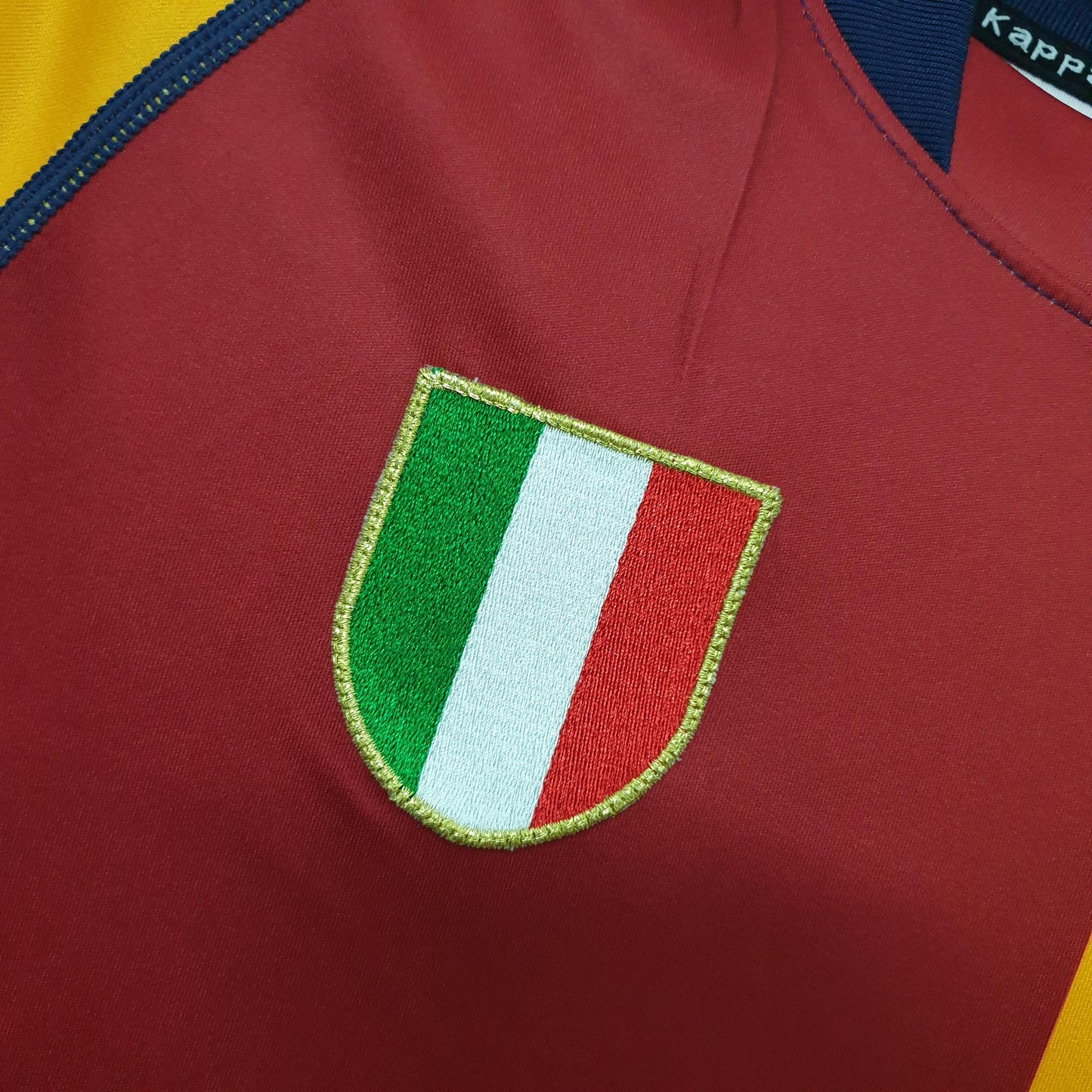 AS Roma 2001–2002 Home Retro Shirt – Relive the Scudetto Glory Era