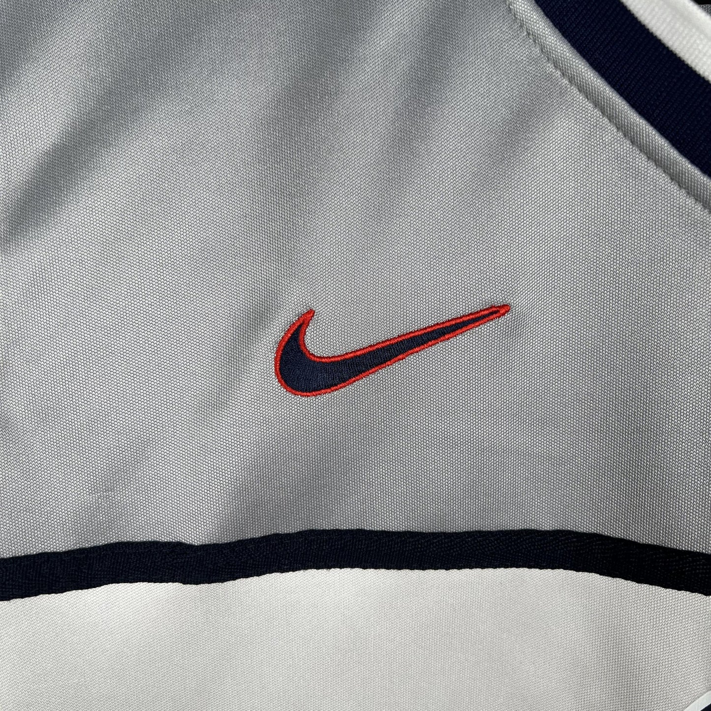 Paris Saint-Germain 1999–2000 Retro Away Shirt