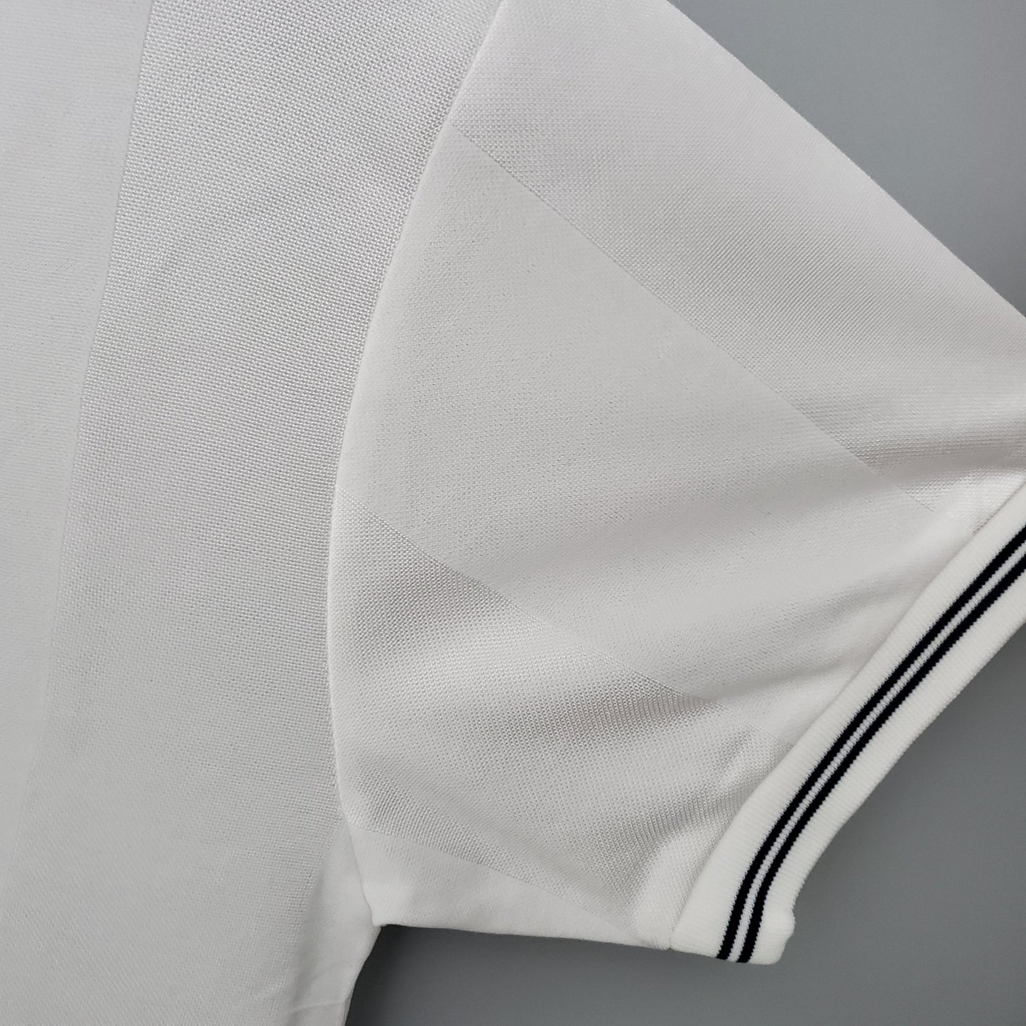 Tottenham 1983–1984 Retro Home Shirt – A European Night to Remember