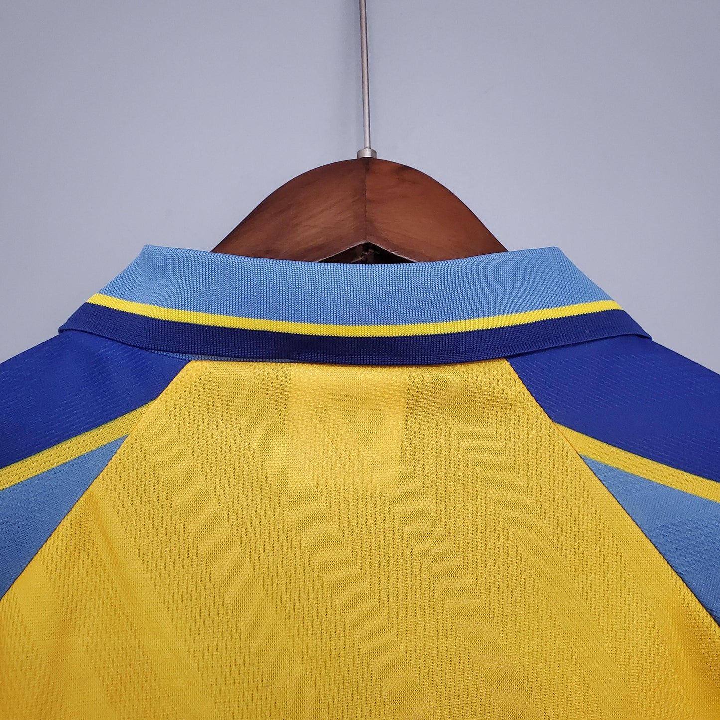 Chelsea 1995–1997 Retro Away Shirt – A Bold 90s Classic