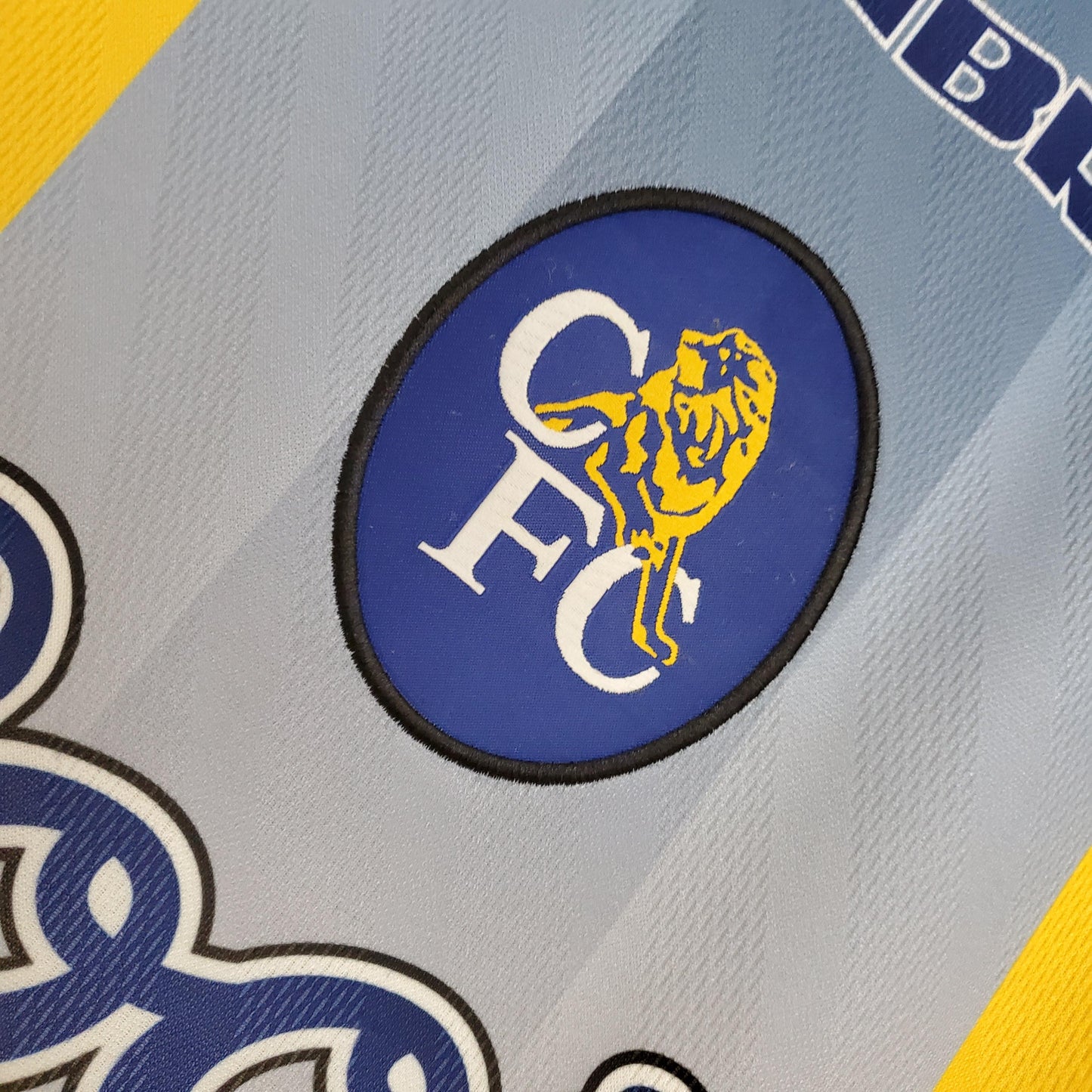 Chelsea 1995–1997 Retro Away Shirt – A Bold 90s Classic