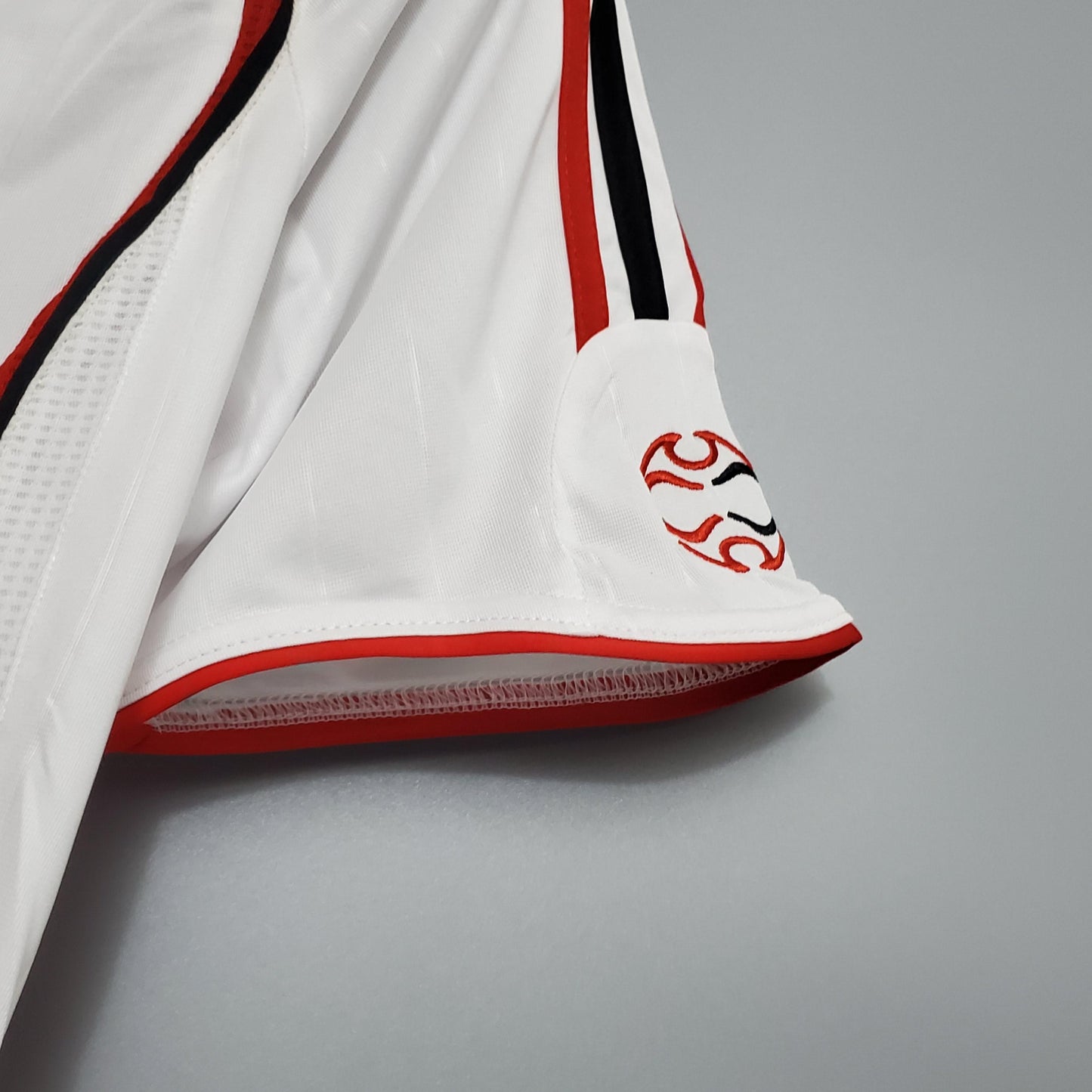 AC Milan 2006/07 Retro Away Shirt – European Champions Reborn