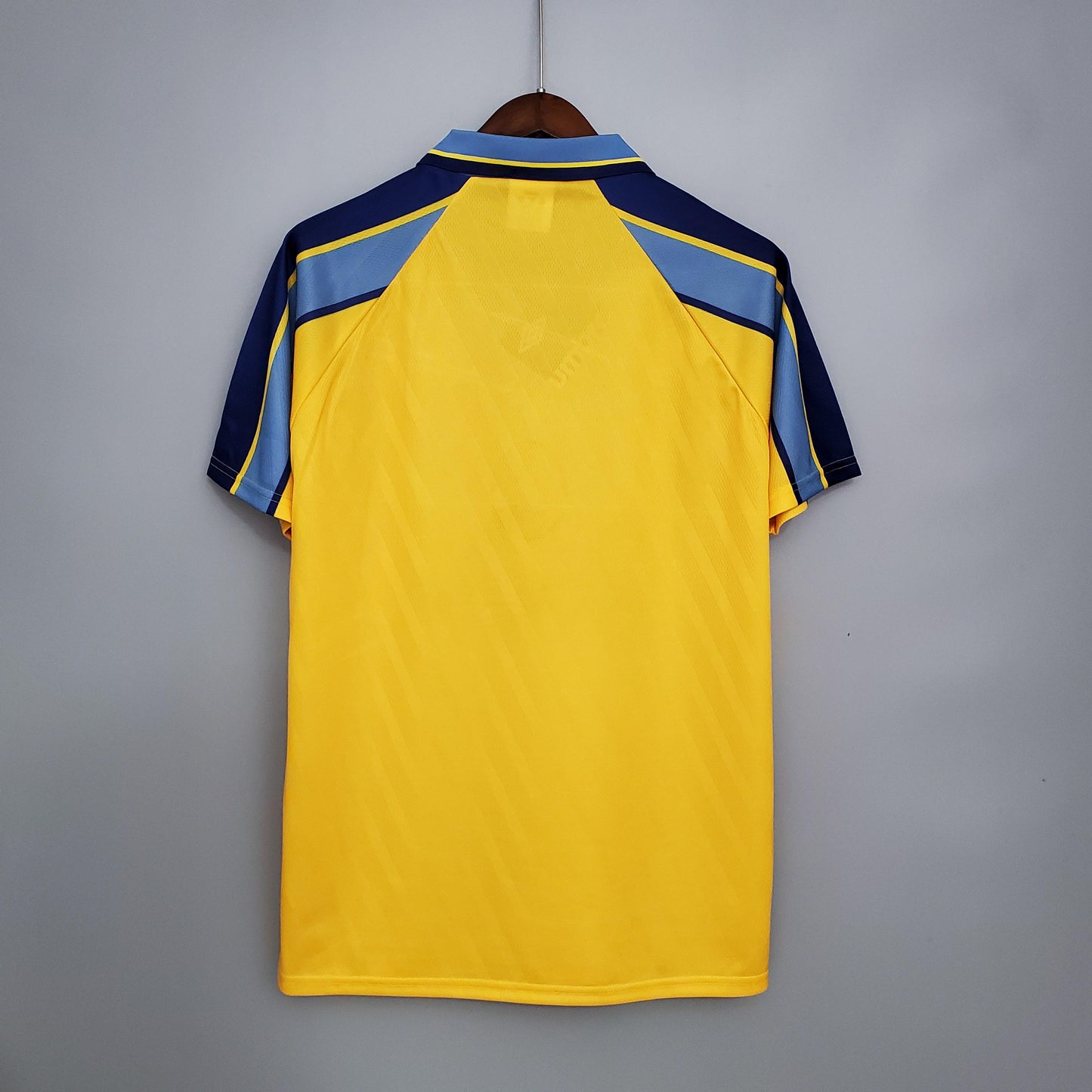 Chelsea 1995–1997 Retro Away Shirt – A Bold 90s Classic
