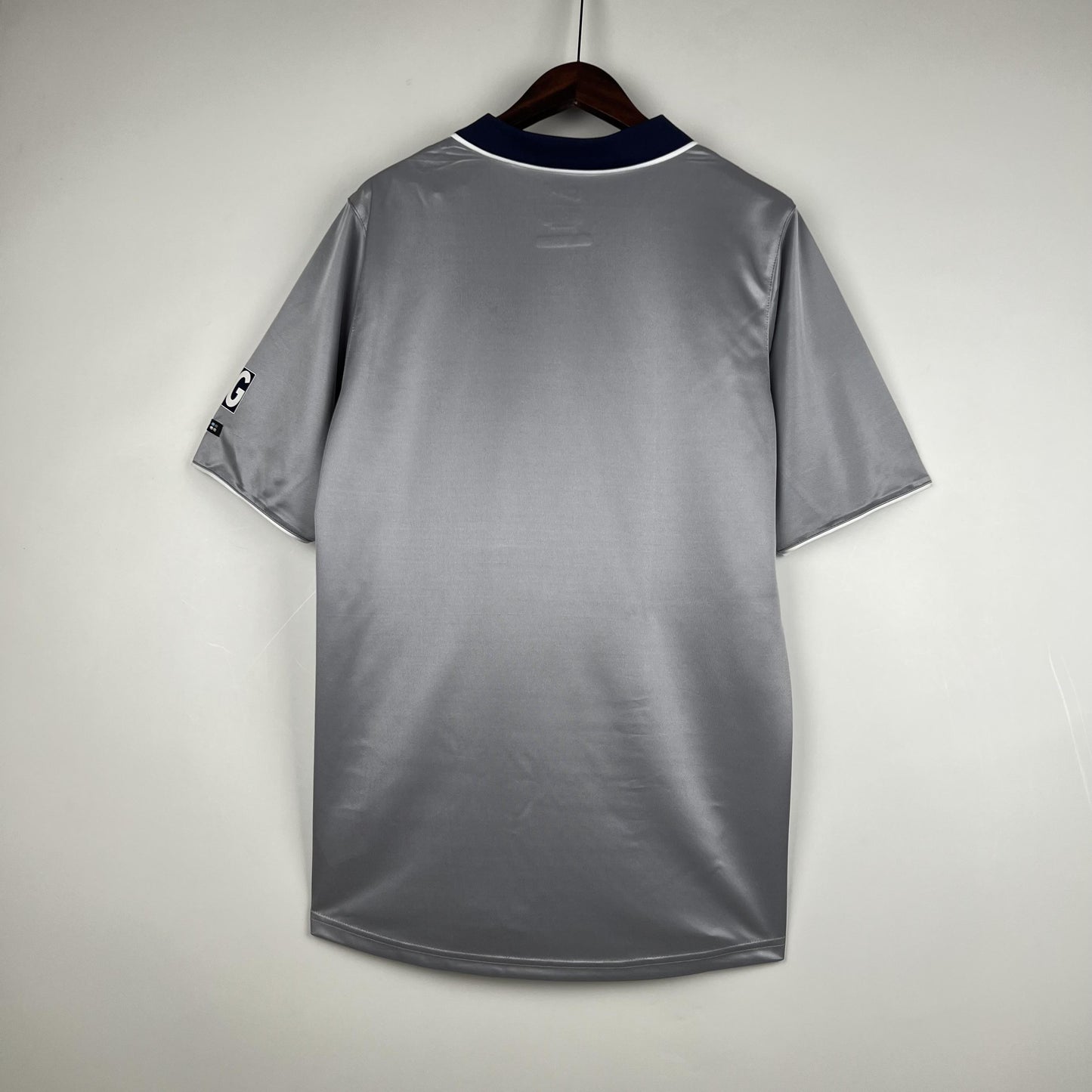 Paris Saint-Germain 1999–2000 Retro Away Shirt