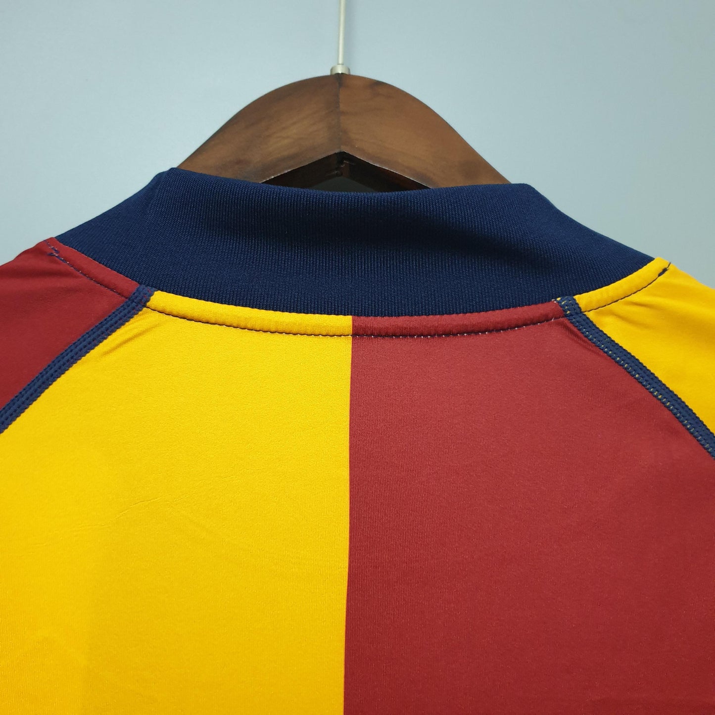 AS Roma 2001–2002 Home Retro Shirt – Relive the Scudetto Glory Era